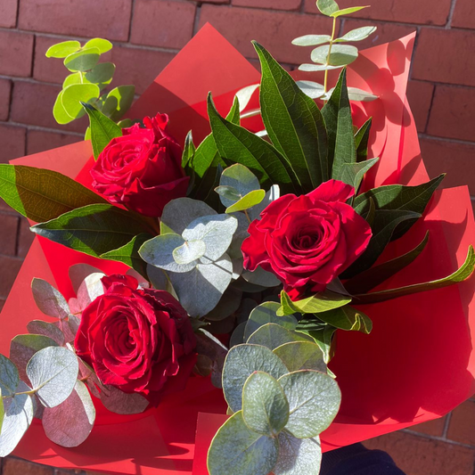 3 Red Rose Bouquet